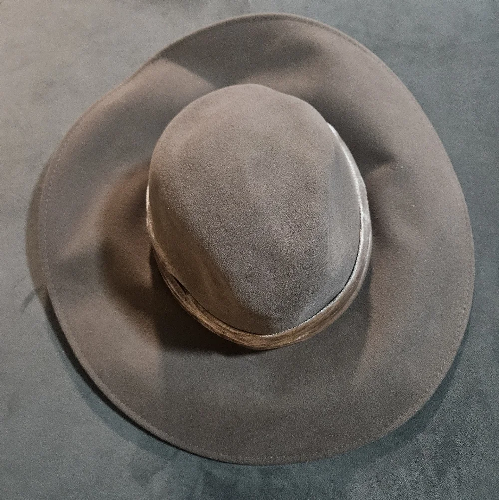 Eugenia Kim Taupe Emmanuelle Fedora